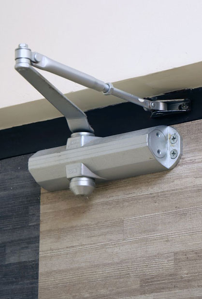 Automatic Door Closers Repair in Toronto