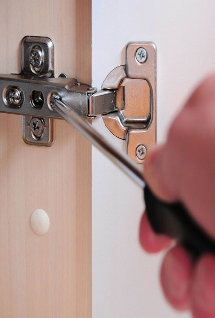 Door Hinges Repair in Toronto