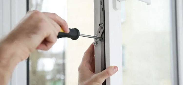 Patio glass door repair in Morningside, ON